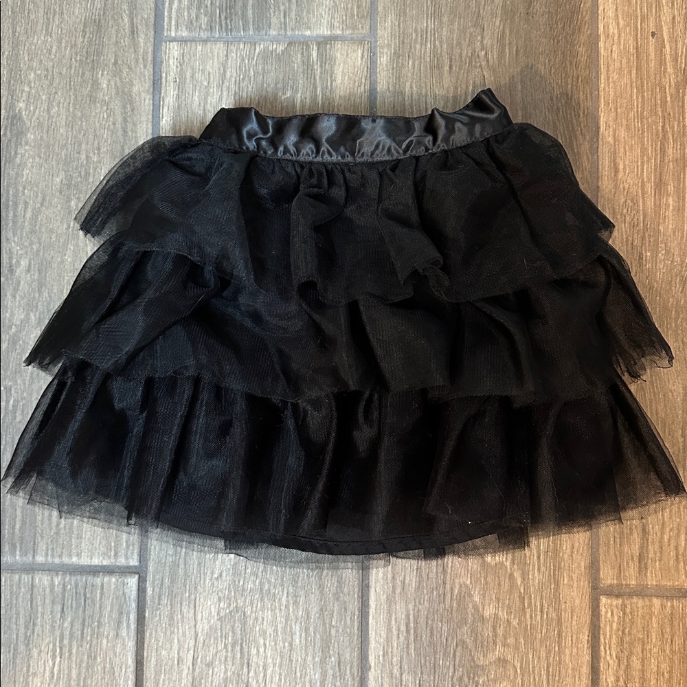Janie & Jack Black Tulle Tutu Style Girls Skirt. Size 2T. Cotton lined. Stretch